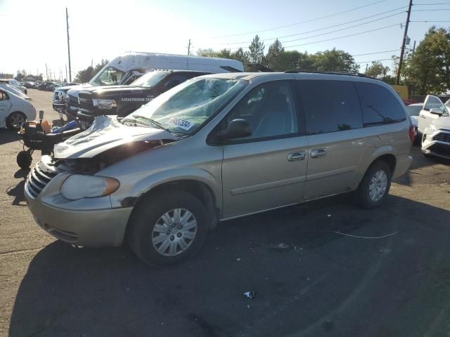 2007 Chrysler Town & Country LX