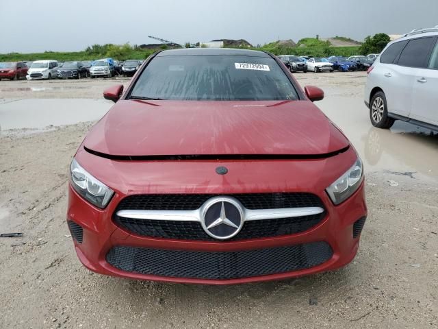 2021 Mercedes-Benz A 220