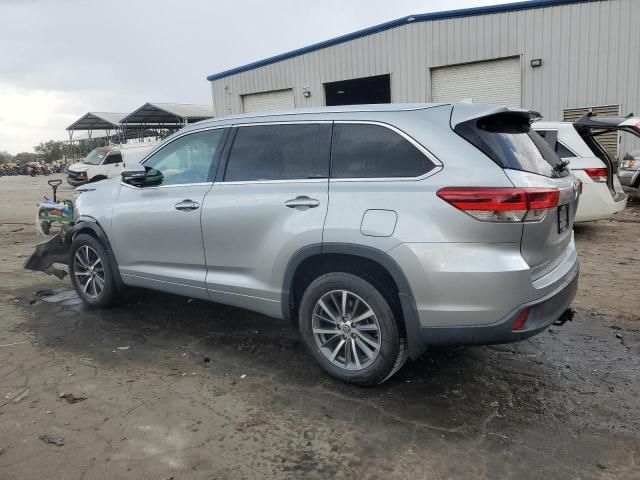 2017 Toyota Highlander SE