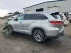 2017 Toyota Highlander SE