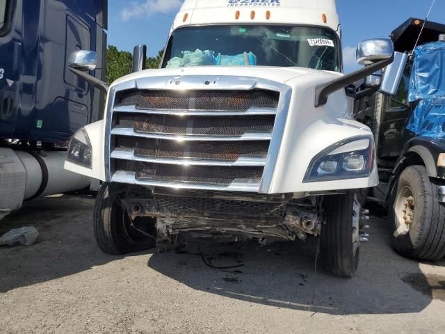 2019 Freightliner Cascadia 126