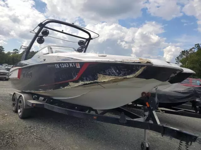 2017 Malibu Boat