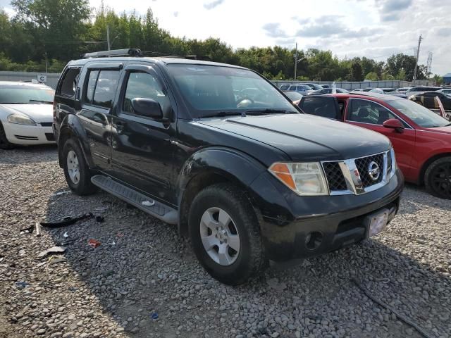 2005 Nissan Pathfinder LE