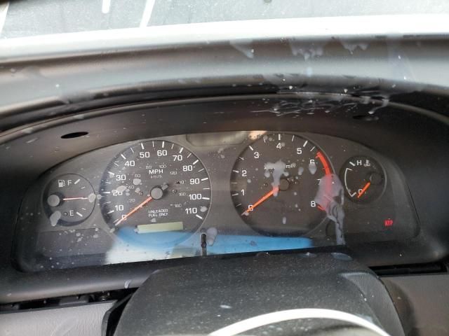 2000 Nissan Xterra XE