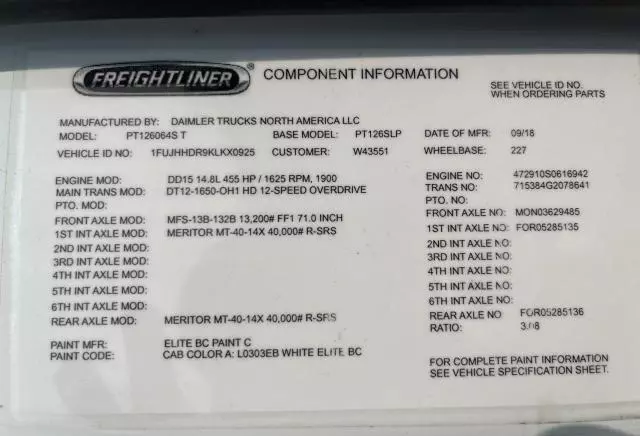 2019 Freightliner Cascadia 126