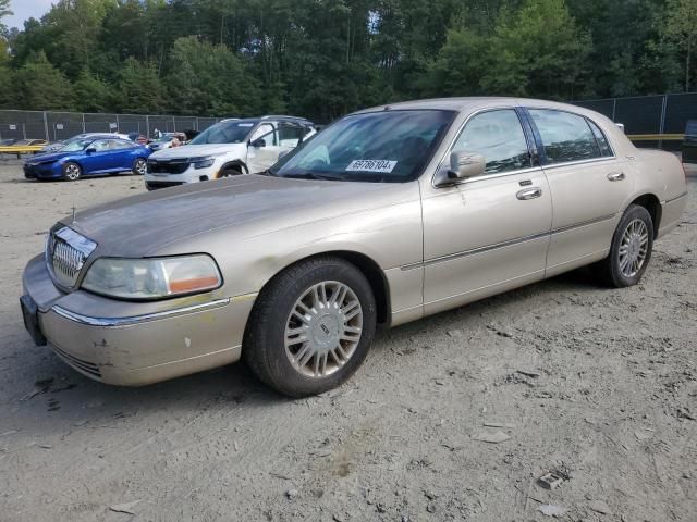 2009 Lincoln Town Car Signature Limited