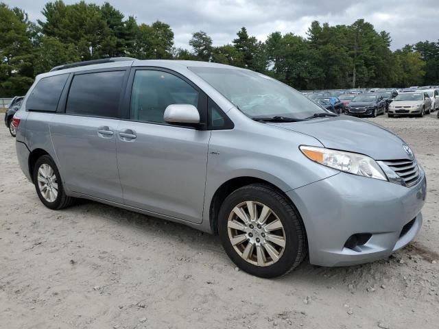 2017 Toyota Sienna LE