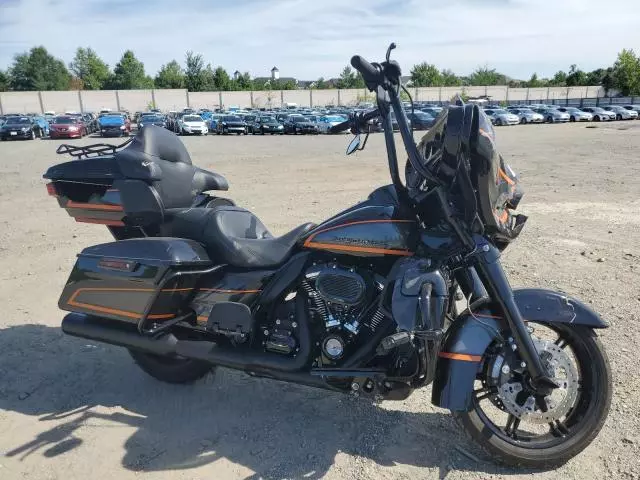 2022 Harley-Davidson Flhtk