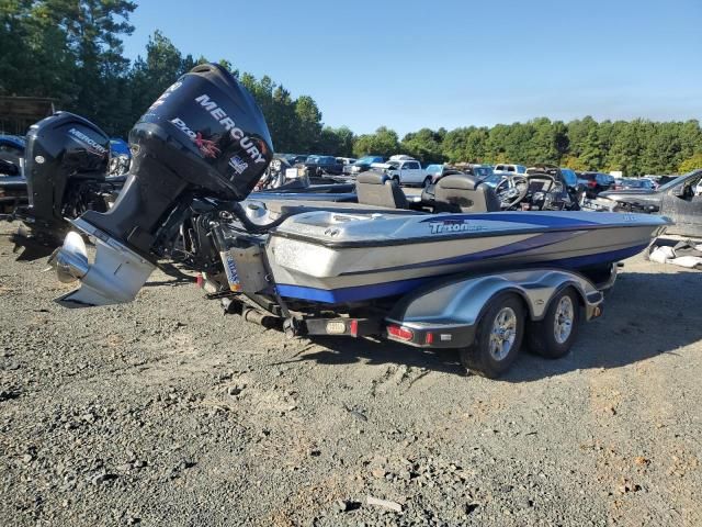 2008 Triton Boat