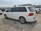 2010 Volkswagen Routan SE