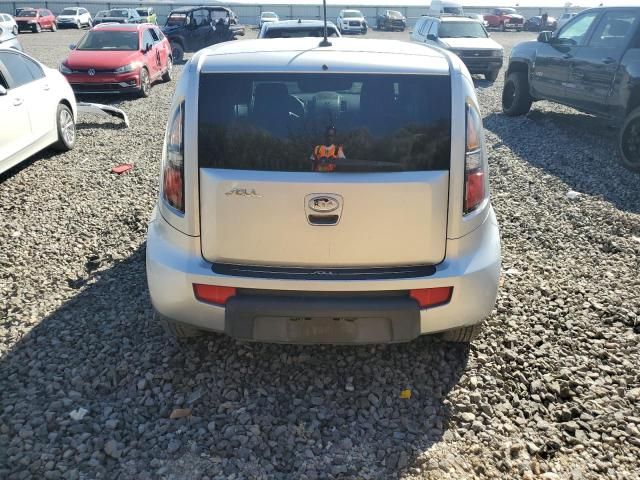 2010 KIA Soul +