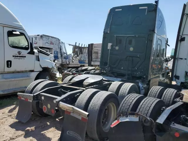 2016 Freightliner Cascadia 125