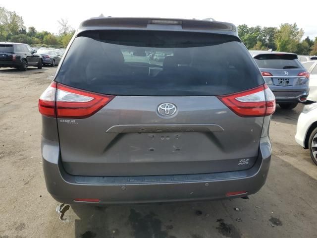 2016 Toyota Sienna XLE