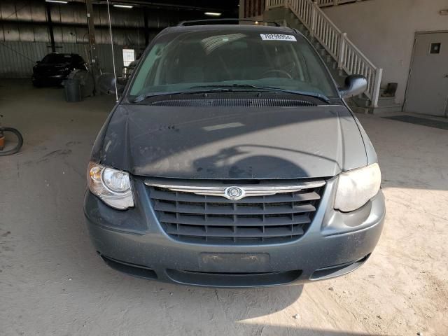 2006 Chrysler Town & Country Touring