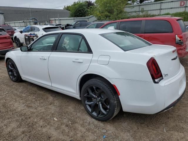 2022 Chrysler 300 Touring