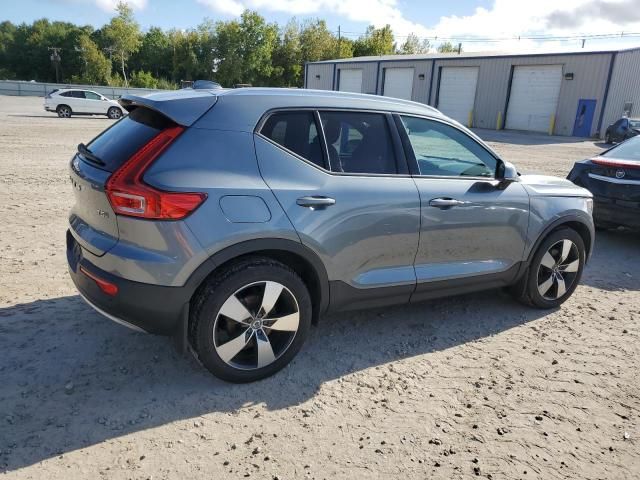 2019 Volvo XC40 T5 Momentum