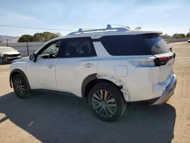 2023 Nissan Pathfinder SL