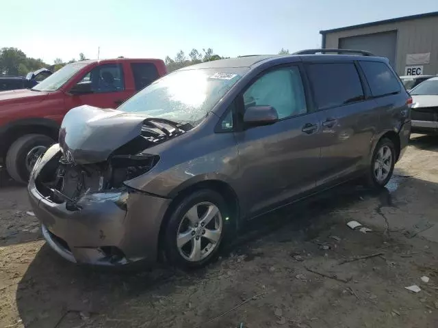 2012 Toyota Sienna LE