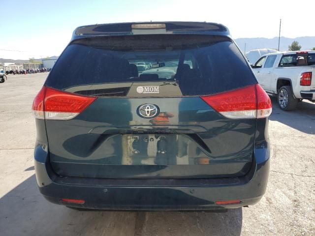 2012 Toyota Sienna XLE