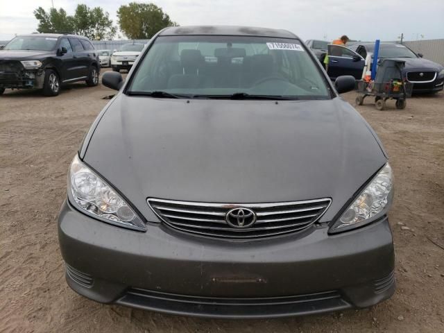 2005 Toyota Camry LE