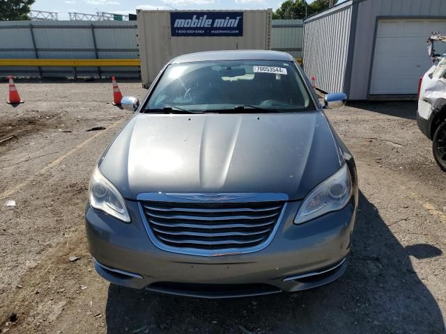 2013 Chrysler 200 Limited