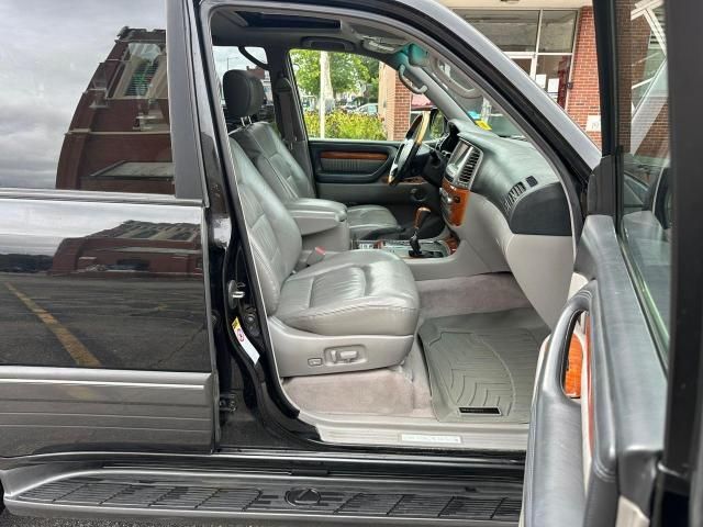 2004 Lexus LX 470