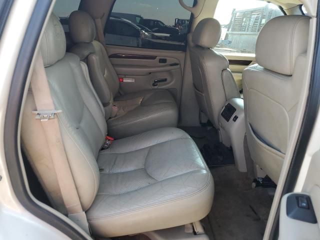 2004 Cadillac Escalade Luxury