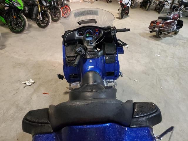 2001 Honda GL1800