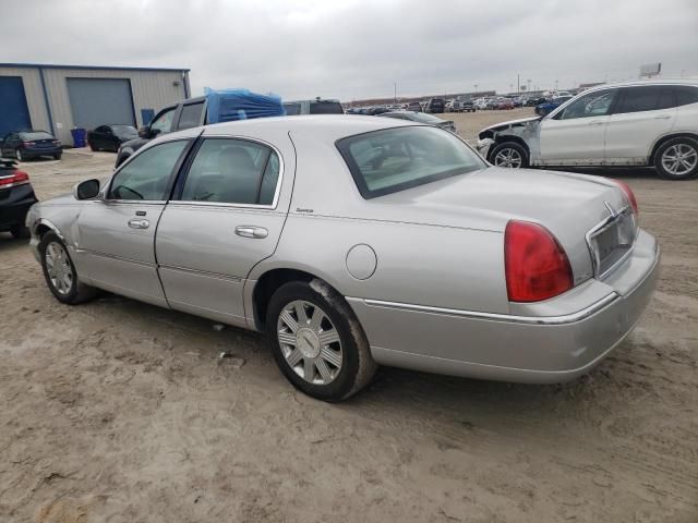 2007 Lincoln Town Car Signature