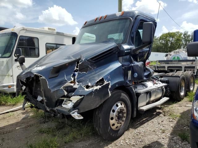 2019 Freightliner Cascadia 126