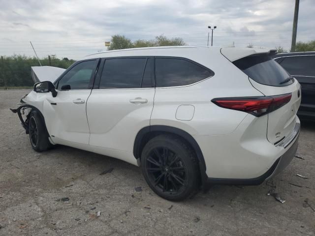 2021 Toyota Highlander Hybrid Platinum