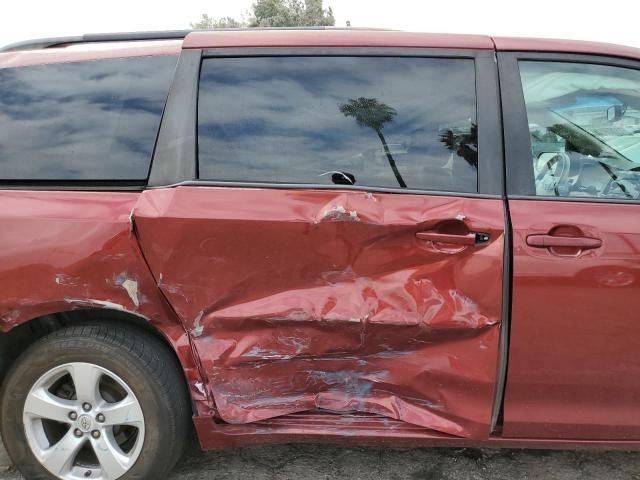 2012 Toyota Sienna LE