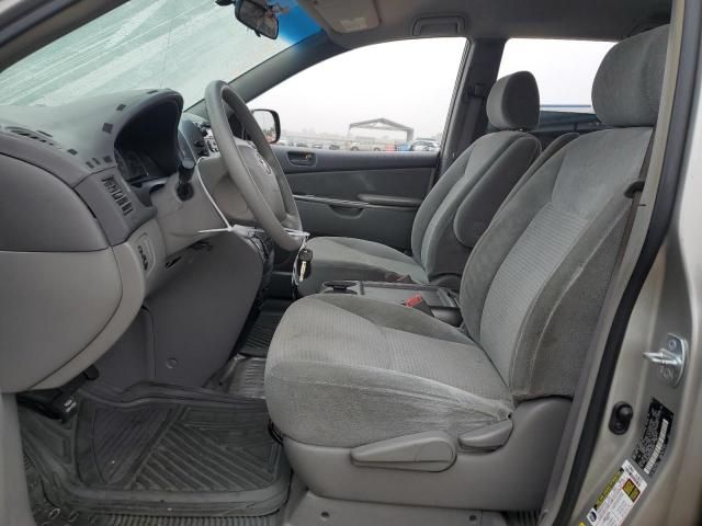 2007 Toyota Sienna CE