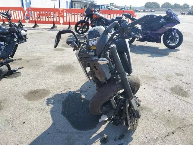 2023 KTM 790 Duke