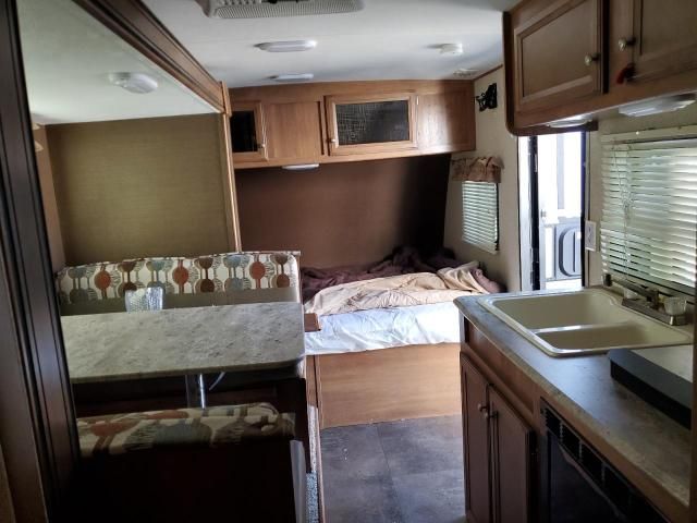 2016 Coachmen Apex Ultra