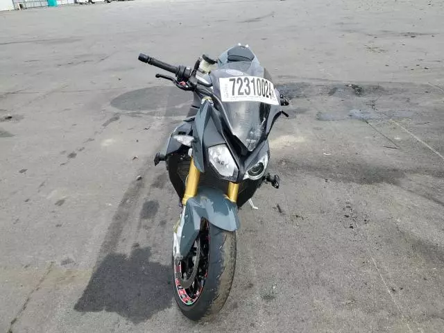 2018 BMW S 1000 R