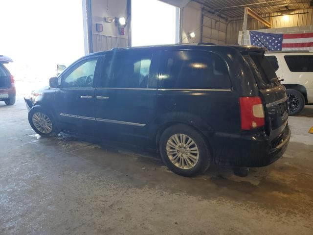 2013 Chrysler Town & Country Limited