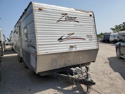 Salvage trucks for sale at Des Moines, IA auction: 2006 Zinger Trailer