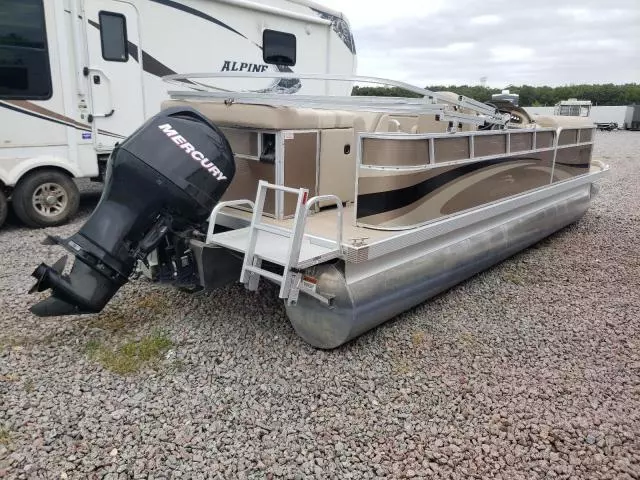 2011 Bennington Marine Pontoon