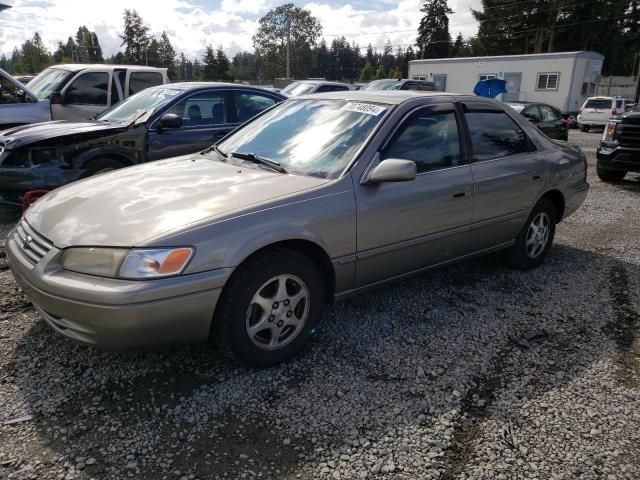 1999 Toyota Camry LE