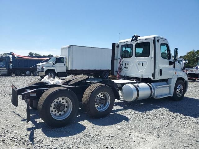 2019 Freightliner Cascadia 125