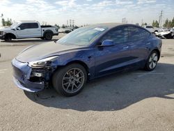 Carros salvage sin ofertas aún a la venta en subasta: 2022 Tesla Model 3