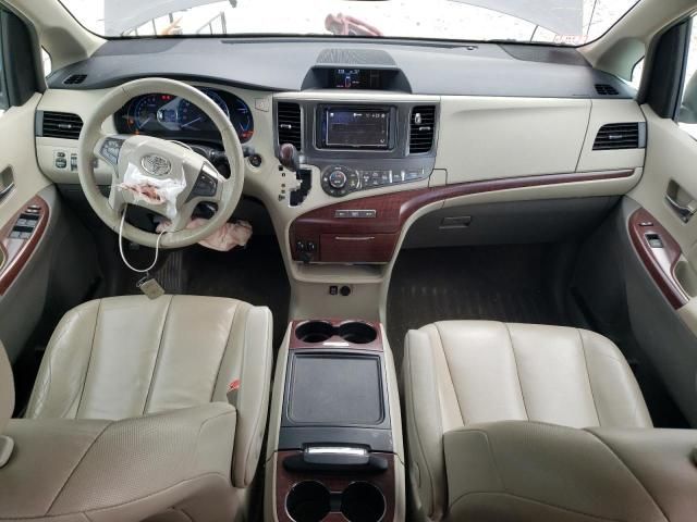 2014 Toyota Sienna XLE