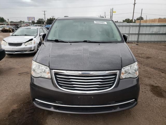 2016 Chrysler Town & Country Touring