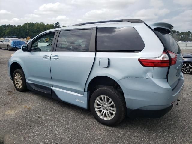 2016 Toyota Sienna XLE