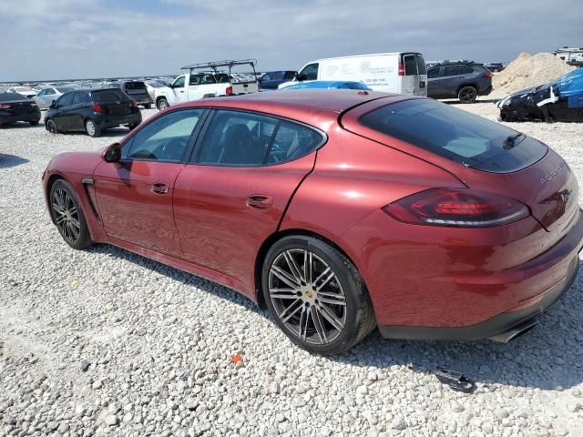 2016 Porsche Panamera 2