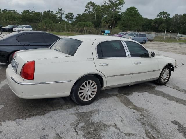 2003 Lincoln Town Car Signature