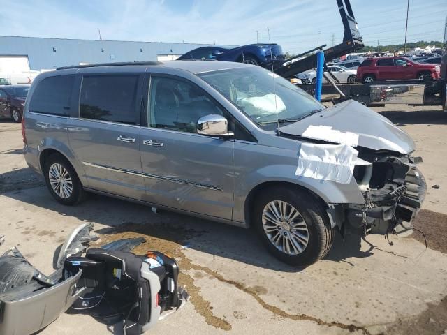 2013 Chrysler Town & Country Touring L