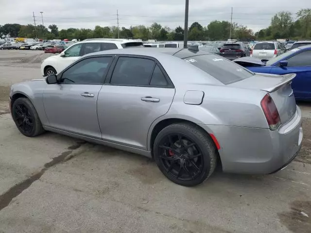 2016 Chrysler 300 Limited