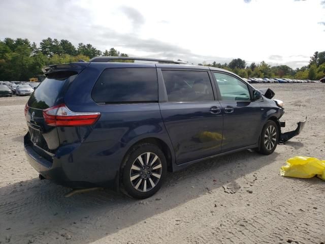 2019 Toyota Sienna LE